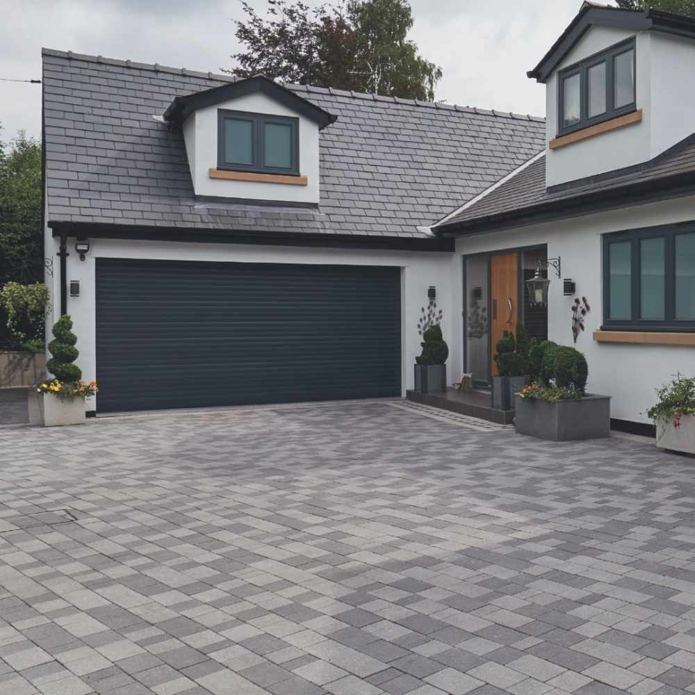 The linear arrival — outdoor design reference